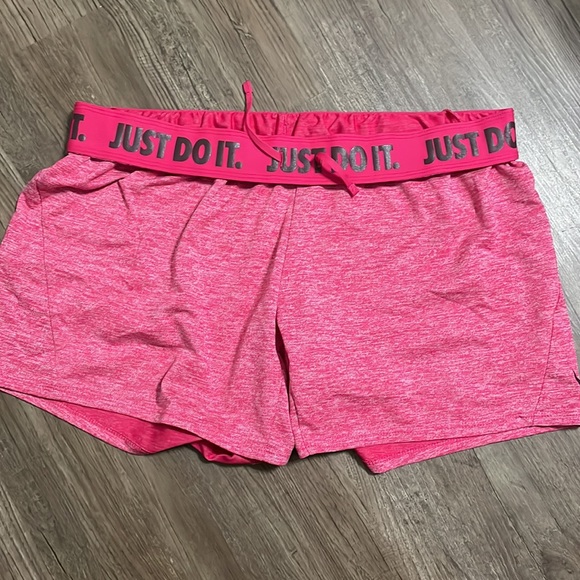 Women’s Nike Dri-Fit Shorts - Picture 3 of 4